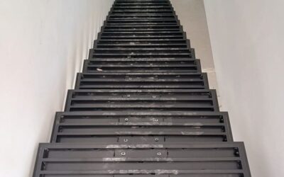 Escalier droit en fer forgé : un choix élégant et sécurisé pour votre maison en Tunisie