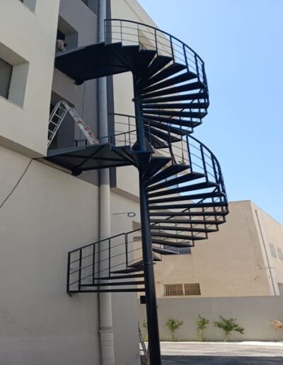Marche d'escalier métallique