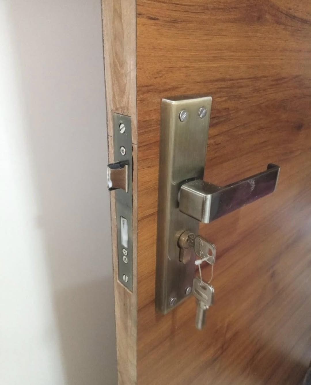 Ouverture de porte d'urgence